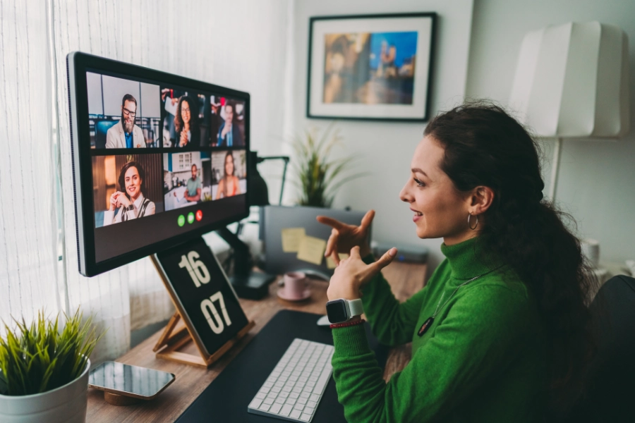 woman in front of computer